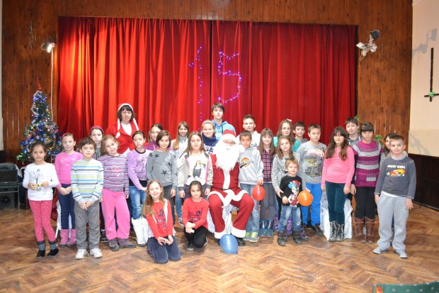 Sa radošću isčekujemo 2015. godinu!